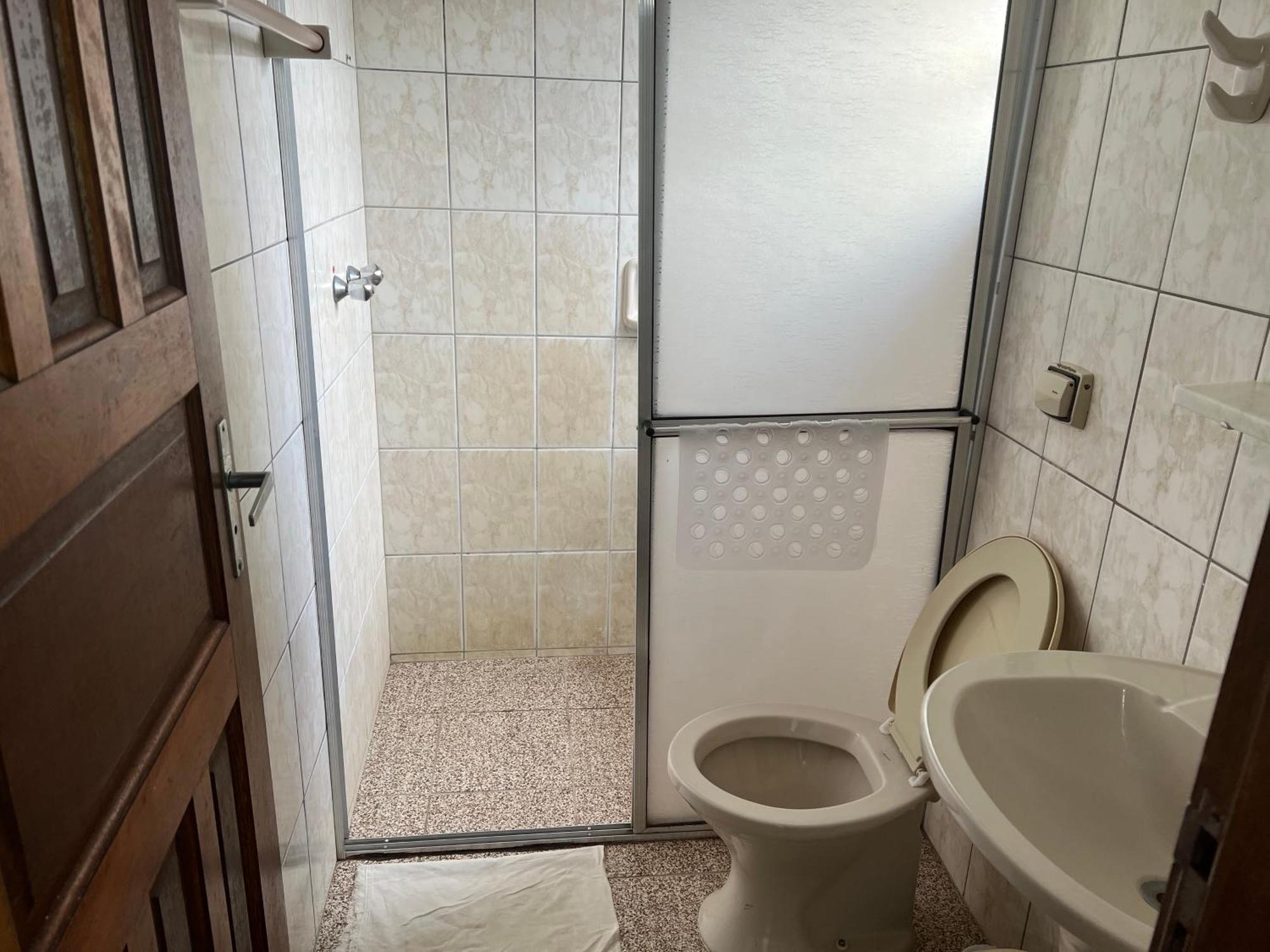 Aptos Familia Com Ar Condicionado Ubatuba Praia Pereque Acu Luaran gambar
