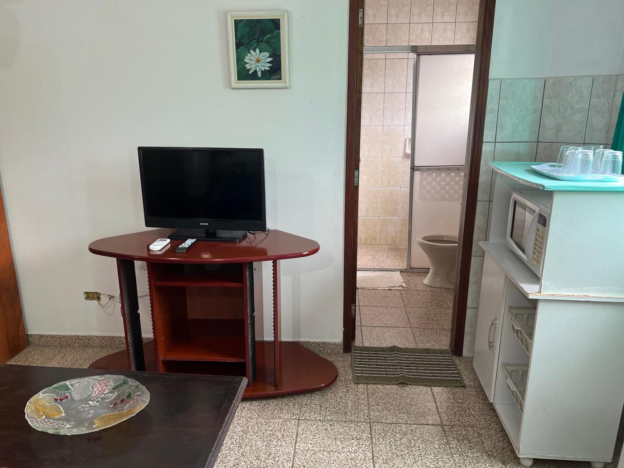 Aptos Familia Com Ar Condicionado Ubatuba Praia Pereque Acu Luaran gambar