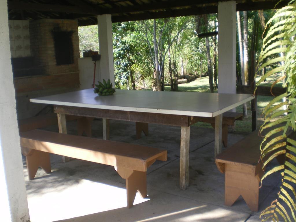 Aptos Familia Com Ar Condicionado Ubatuba Praia Pereque Acu Bilik gambar