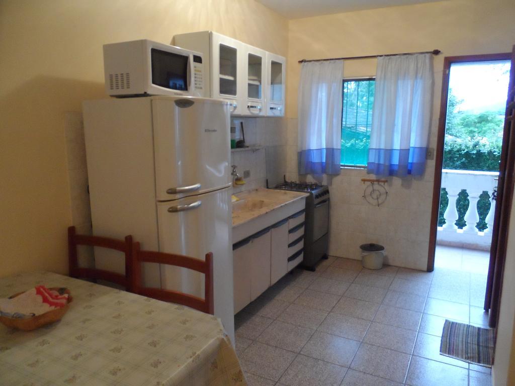 Aptos Familia Com Ar Condicionado Ubatuba Praia Pereque Acu Luaran gambar